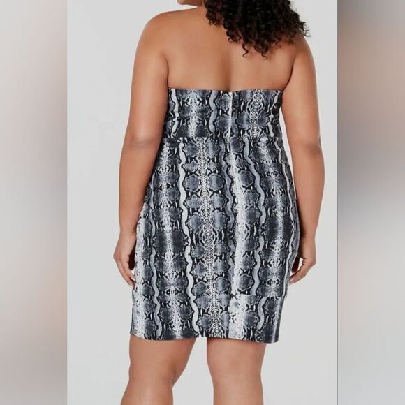 NWT Jump Apparel PLUS STRAPLESS OFF-THE-SHOULDER MINI DRESS - Picture 3 of 7